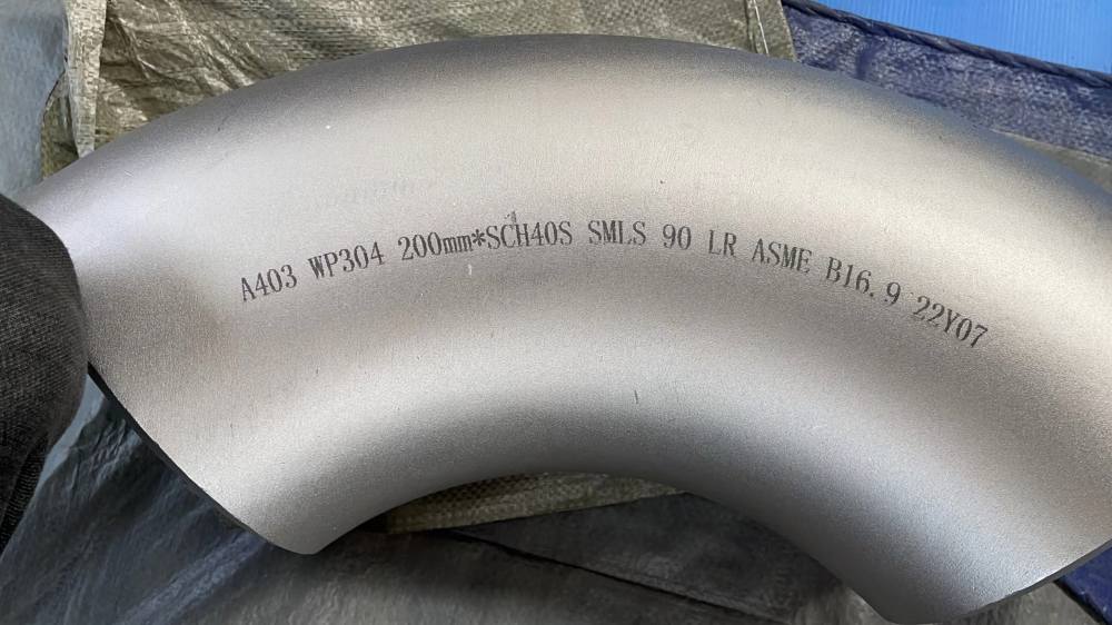 HT A403 WP304 200MM SCH40S SMLS 90LR ASME B16.9